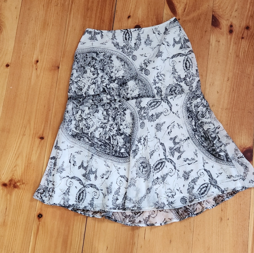 Drama Midi skirt
